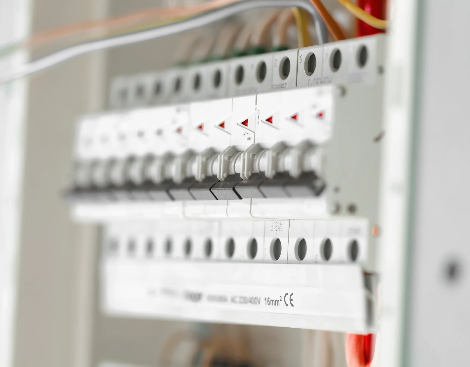 Electricidad e instalaciones eléctricas en Zaragoza